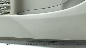 Обшивка дверей картка передня права Toyota Prius V 12-16 бежева з бежевою вставкою тканина, підлокітник беж тканина, з ручкою, подряпини, під хімчистку, вм'ятини