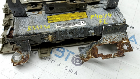 Подушка безопасности airbag коленная водительская левая Toyota Prius V 12-17 бежевая, ржавый пиропатрон