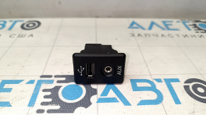 USB Hub, AUX Nissan Altima 13-18