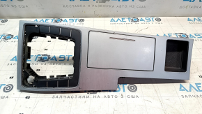 Подстаканники панель VW Passat b7 12-13 USA серая, царапины, протерта краска
