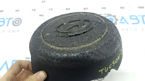 Изображение подушки с боковой стороны, нарушение целостности верхнего покрытия.
