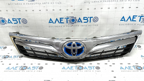 Решетка радиатора grill со значком Toyota Camry v50 12-14 hybrid usa LE, вздулся хром, песок, без уплотнителя