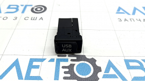 USB Hub, AUX Toyota Camry v50 12-14