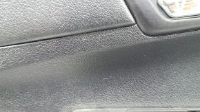 Обшивка дверей картка передня ліва Toyota Camry v50 12-14 usa сіра з чорною вставкою пластик, підлокітник чорний гума, з ручкою, подряпини