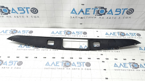 Планка подсветки номера крышки багажника Mercedes C-class W205 300/400/63 15-21 без отверстия под личинку