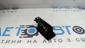 Плафон освещения нижней обшивки двери багажника Polestar 2 21-25