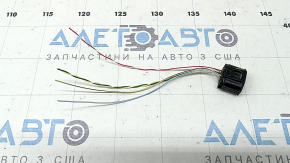 Фишка на проводку переднего бампера Toyota Rav4 19-25 под радар, без парктроников и ПТФ