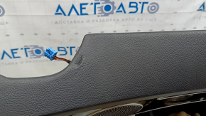 Подключение элементов обшивки двери Mercedes C-class W205, также видимая проводка.