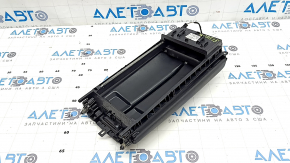 Подлокотник центральной консоли Mercedes C-class W205 2015-2021, черный, ухоженный.