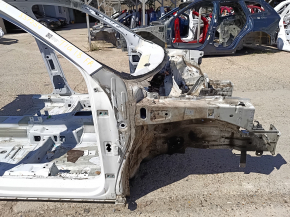 Чверть передня права VW Tiguan 18-24 на кузові, біла
