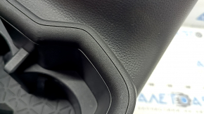 Накладка центральной консоли с подстаканниками Toyota Rav4 19-22 черная, царапины