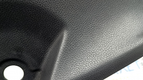 Накладка центральной стойки нижняя левая Toyota Rav4 19-25 черная, царапины