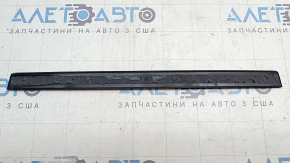Накладка порога передня права зовнішня Polestar 2 21-25 хром, дрібні подряпини