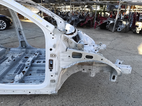 Чверть передня права Chevrolet Equinox 18-24 на кузові, біла, надриви кріплень