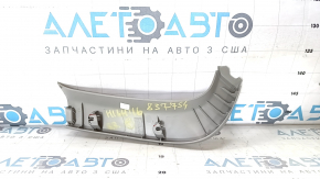 Обшивка двери багажника правая Toyota Highlander 14-19 серая, царапины, тычки