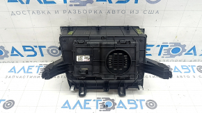 Беспроводное зарядное устройство Kia Niro 23-26 HEV, PHEV в сборе с накладкой и ковриком, царапины