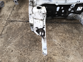 Четверть передняя правая Toyota Camry v50 12-14 usa на кузове, белая, ржавая