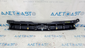 Накладка проема багажника Lexus CT200h 11-17 черная, потерта