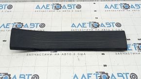 Накладка порога внутрішня ззаду права Mercedes W167 GLE 350 450 20-26 чорна, подряпини
