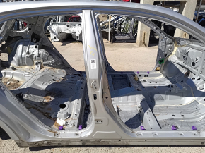 Стійка кузова центральна права Lexus CT200h 11-17 на кузові