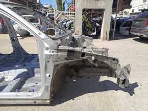 Чверть передня права Lexus CT200h 11-17 на кузові, срібло