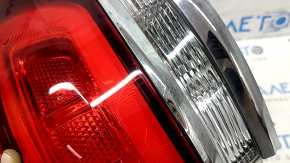 Фонарь внешний крыло правый Jeep Grand Cherokee WK2 20-22 хром, царапины