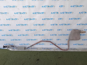 Випускна траса ззаду з бочкою Honda Insight 19-22 прим'ята