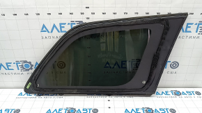 Задняя левая форточка Jeep Grand Cherokee WK2 2011-2022, вид спереди