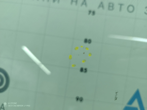 Лобовое стекло Toyota Prius 30 10-15 воздух по кромке, песок, скол