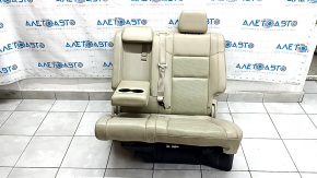 Сиденье заднего ряда Jeep Grand Cherokee (2011-2022) с подлокотником и дефектами.