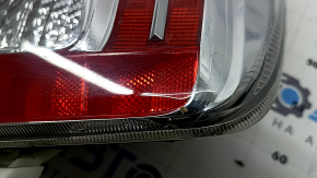 Фонарь правый Toyota Prius 30 13-15 рест, царапины, мусор под стеклом