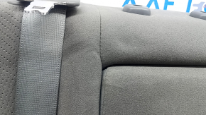 Крупный план крепления спинки заднего ряда для Toyota Prius 2010-2015.