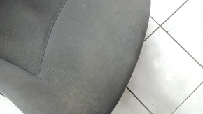 Детали сидения Toyota Prius 2010-2015, умеренное загрязнение материала.