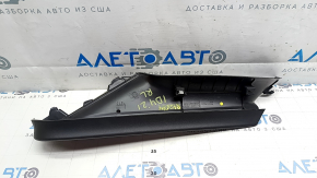 Обшивка двери багажника левая Volkswagen ID.4 21-23 черная, тычка изнутри, потертости