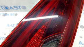 Фонарь внутренний дверь багажника правый Alfa Romeo Stelvio 18-22 царапины, пятно