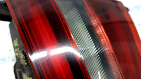 Фонарь внутренний дверь багажника правый Alfa Romeo Stelvio 18-22 царапины, пятно