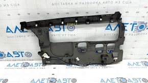 Накладка передней панели пространства ног пассажира Alfa Romeo Stelvio 18-21 черная, царапины