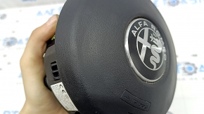 Подушка безопасности airbag в руль водительская Alfa Romeo Stelvio 20-25 черная, царапины