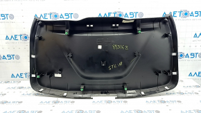 Обшивка двери багажника нижняя Alfa Romeo Stelvio 18-25, вид сзади с маркировкой 843168.