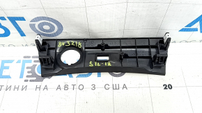 Накладка центральной консоли Alfa Romeo Stelvio 18-22 черная под прикуриватель и usb, царапины