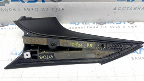 Спойлер двери багажника правый Volkswagen ID.4 21-23 глянец черный, царапины, сломано крепление