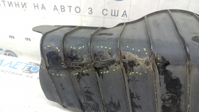 Накладка нижнего рычага под пружину задняя правая Audi Q5 80A 18-25 потерта, надрывы