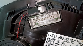 Детали подключения щитка приборов Audi Q5, без дефектов