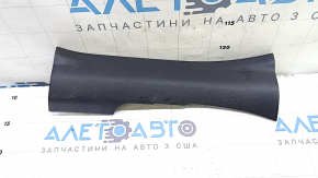Накладка порога задня права Nissan Rogue Sport 17-22 чорна, подряпини