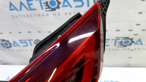 Фонарь внутренний дверь багажника левый Nissan Rogue Sport 20-22 царапины