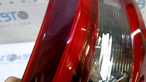 Фонарь внешний крыло левый Nissan Rogue Sport 20-22 царапины