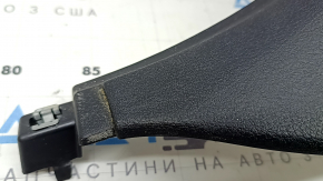 Накладка центральної стійки нижня права BMW X5 F15 14-18 чорна під повітропровід, подряпини, відклеївся пінопласт