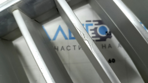 Трещина на решетке радиатора BMW X5 F15