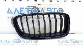 Решітка радіатора grill права BMW 3 F30 4d 12-18 sport line, чорний глянець, злам кріплення обрамлення