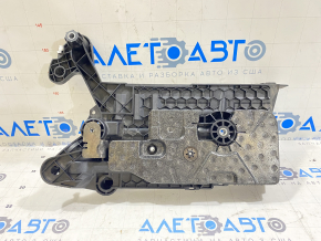Майданчик АКБ VW Golf 15-
